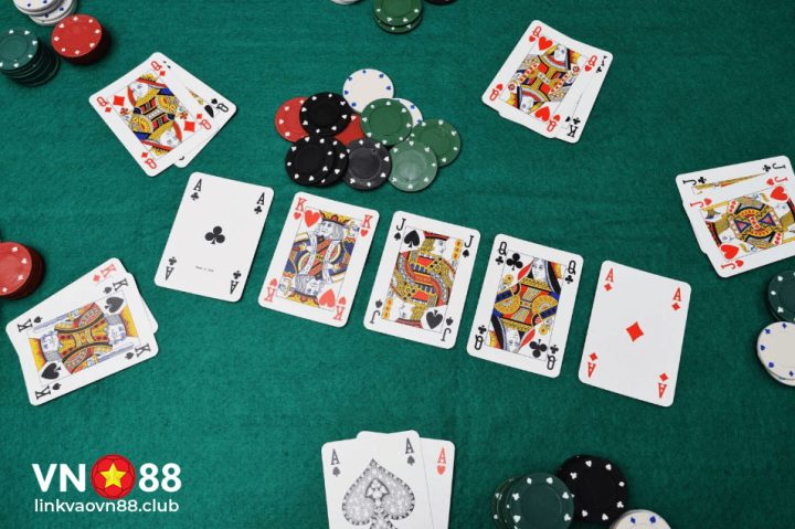 Những vòng cược trong game poker 